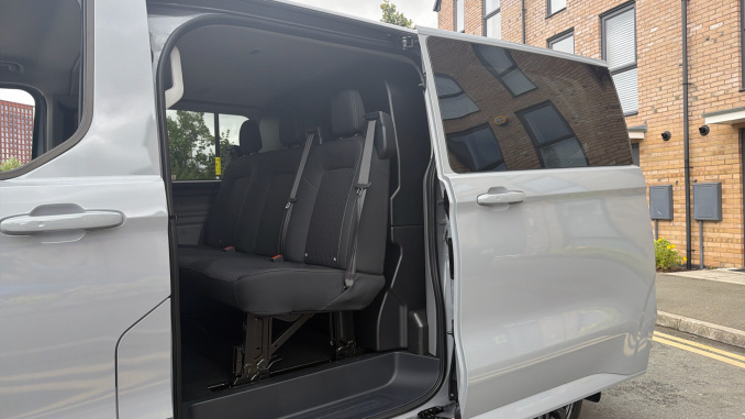 Ford Transit Custom 320 L1 Diesel Fwd 2.0 EcoBlue 170ps H1 Double Cab Van Limited Auto - Image 5